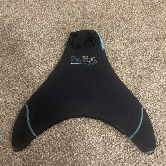 Fun fun mermaid fin - Picture 1 of 2